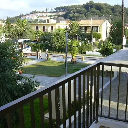 The 3 Little Pigs Sidárion