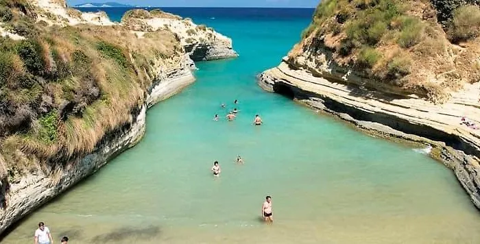 Bed & Breakfast The 3 Little Pigs 3*