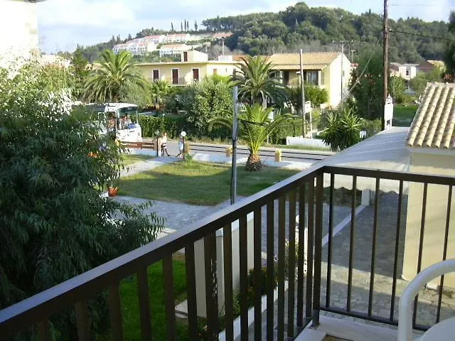 The 3 Little Pigs Sidárion