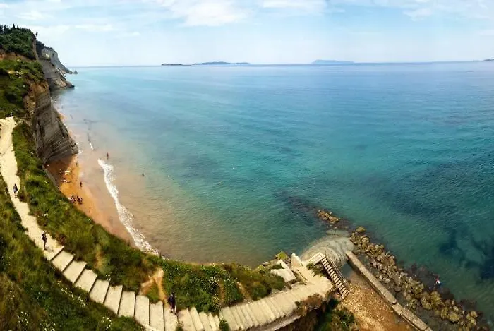 B&B The 3 Little Pigs Sidárion